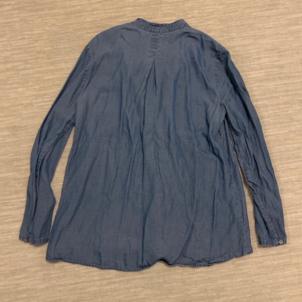 NIC+ZOE Chambray Top - Picture 2 of 4